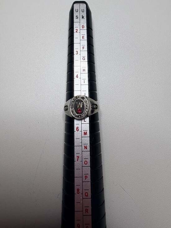 Vintage 1987 University of Wisconsin Class Ring, Herff Jones Ultrium, Size 5.5 - Picture 2 of 7